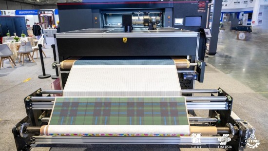 Top șase întrebări pentru alegerea imprimantelor textile digitale: Ghid esențial pentru producătorii și studiourile de îmbrăcăminte
